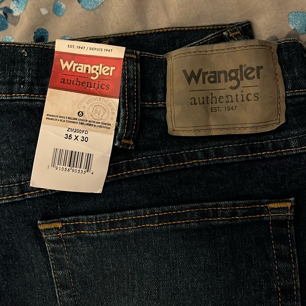 Men’s wranglers, nwt 35x30
